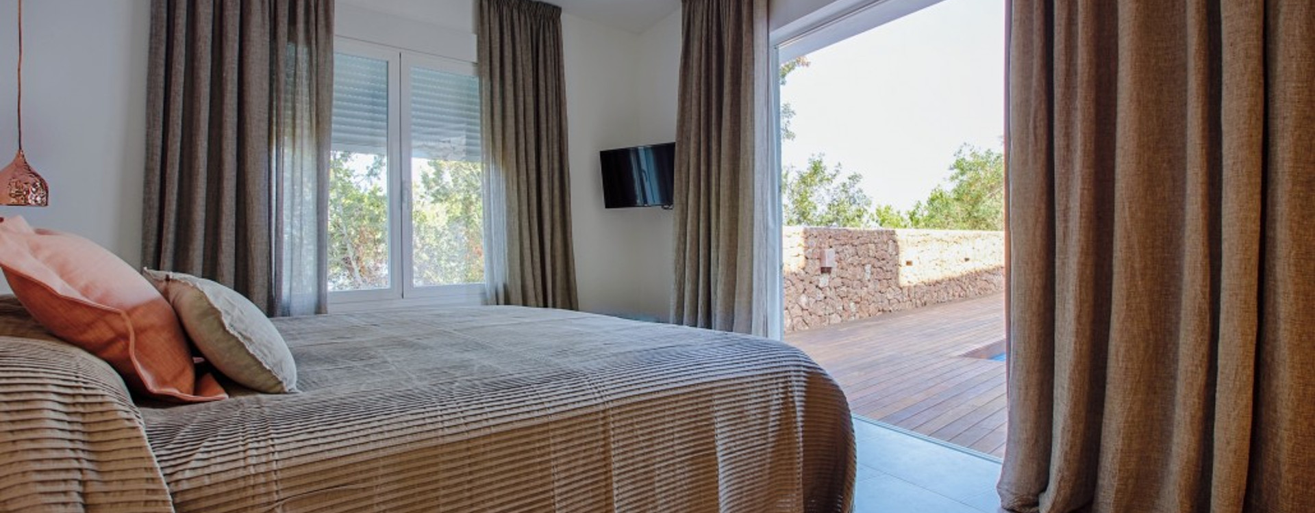 Villa Cala Salada Ibiza for rent