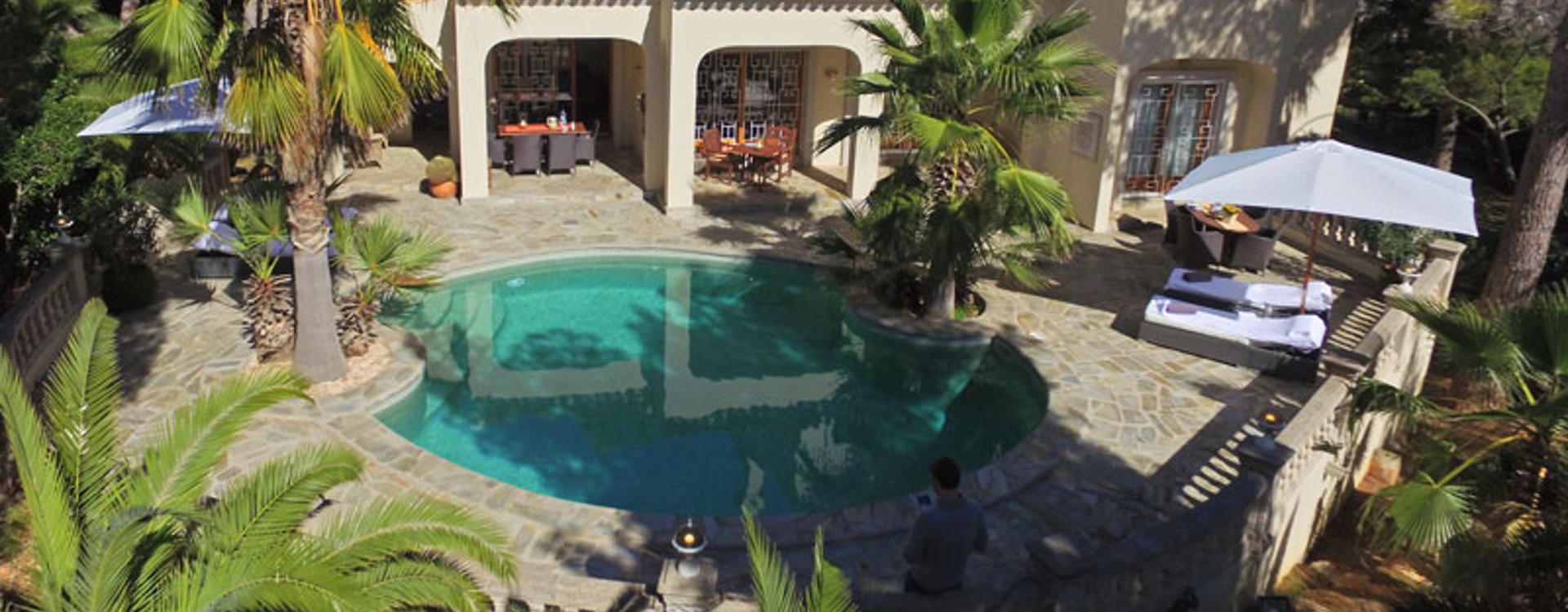 Villa Llenya te huur op ibiza - zwembad