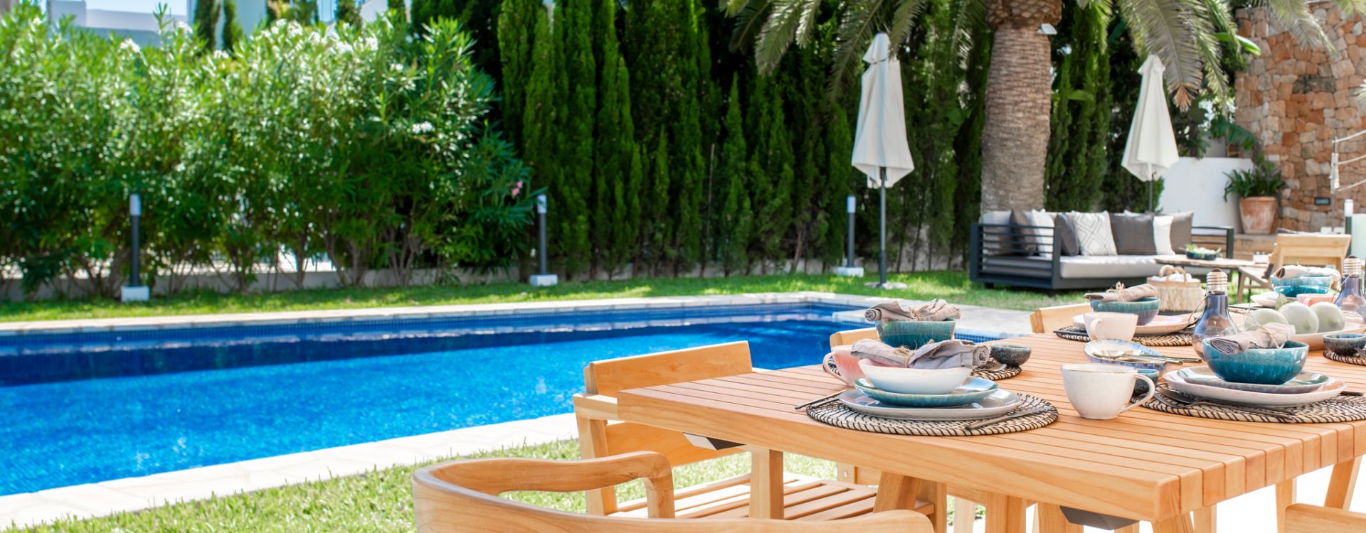 Villa Natalie te huur in Cap Martinet in Ibiza met privézwembad. 